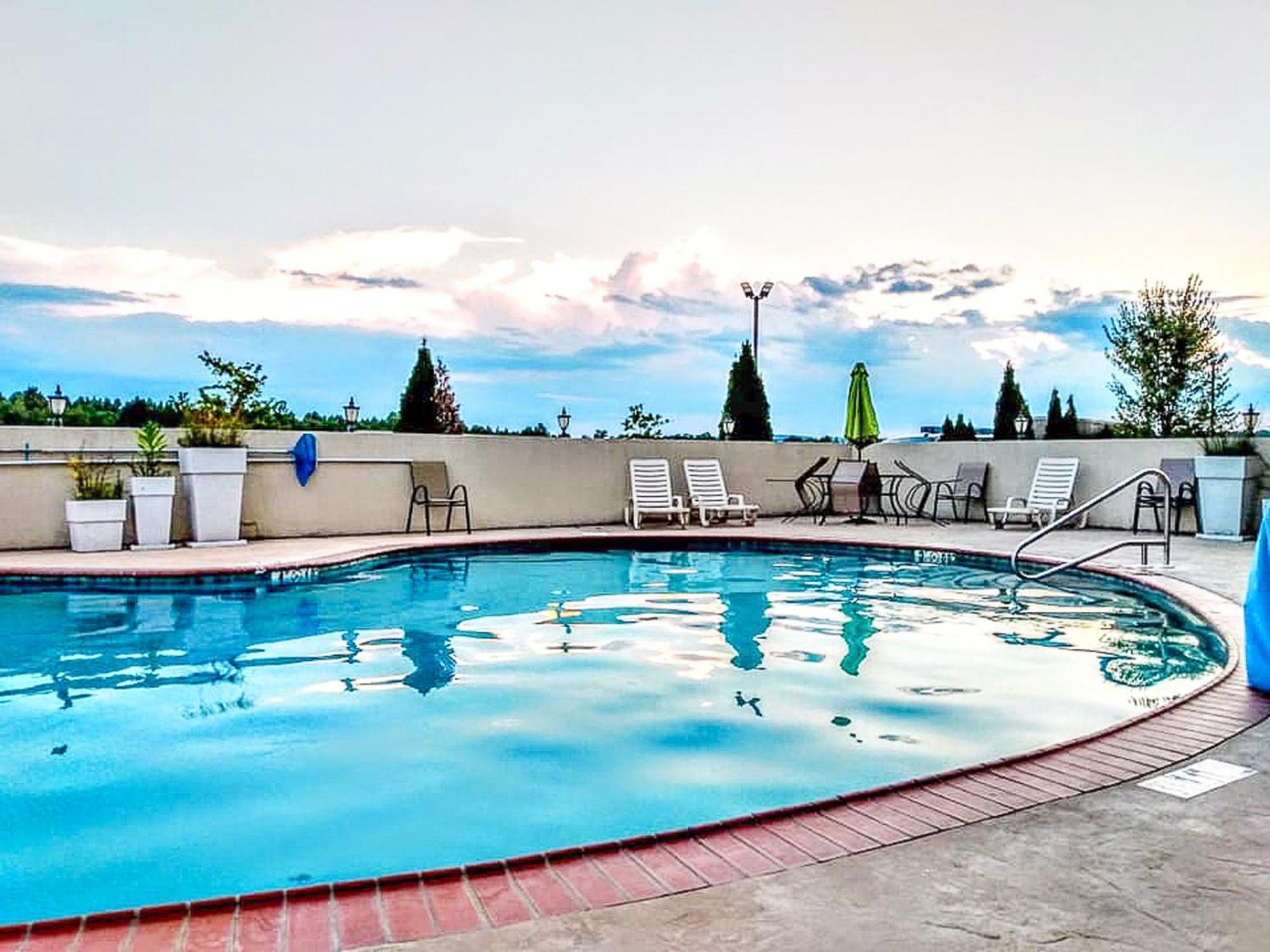 Holiday Inn Guin By Ihg Twin Buitenkant foto